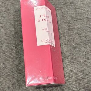 Issey Miyake  Rose & Rose Intense new in box